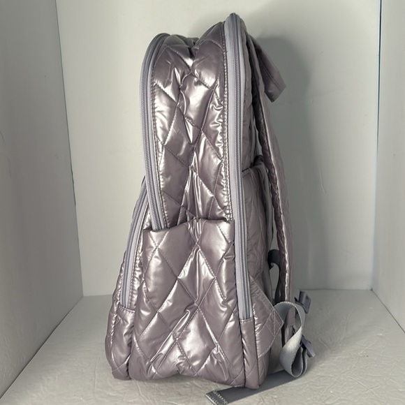 Vera Bradley Quilted Lavendar Pearl Full Size Backpack NWOT - Picture 3 of 7